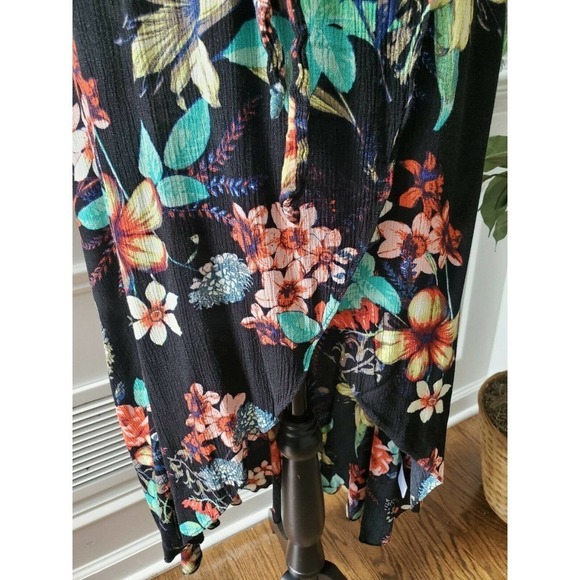 Dance & Marvel Floral Sleeveless V-Neck Wrap Dress - Picture 5 of 12